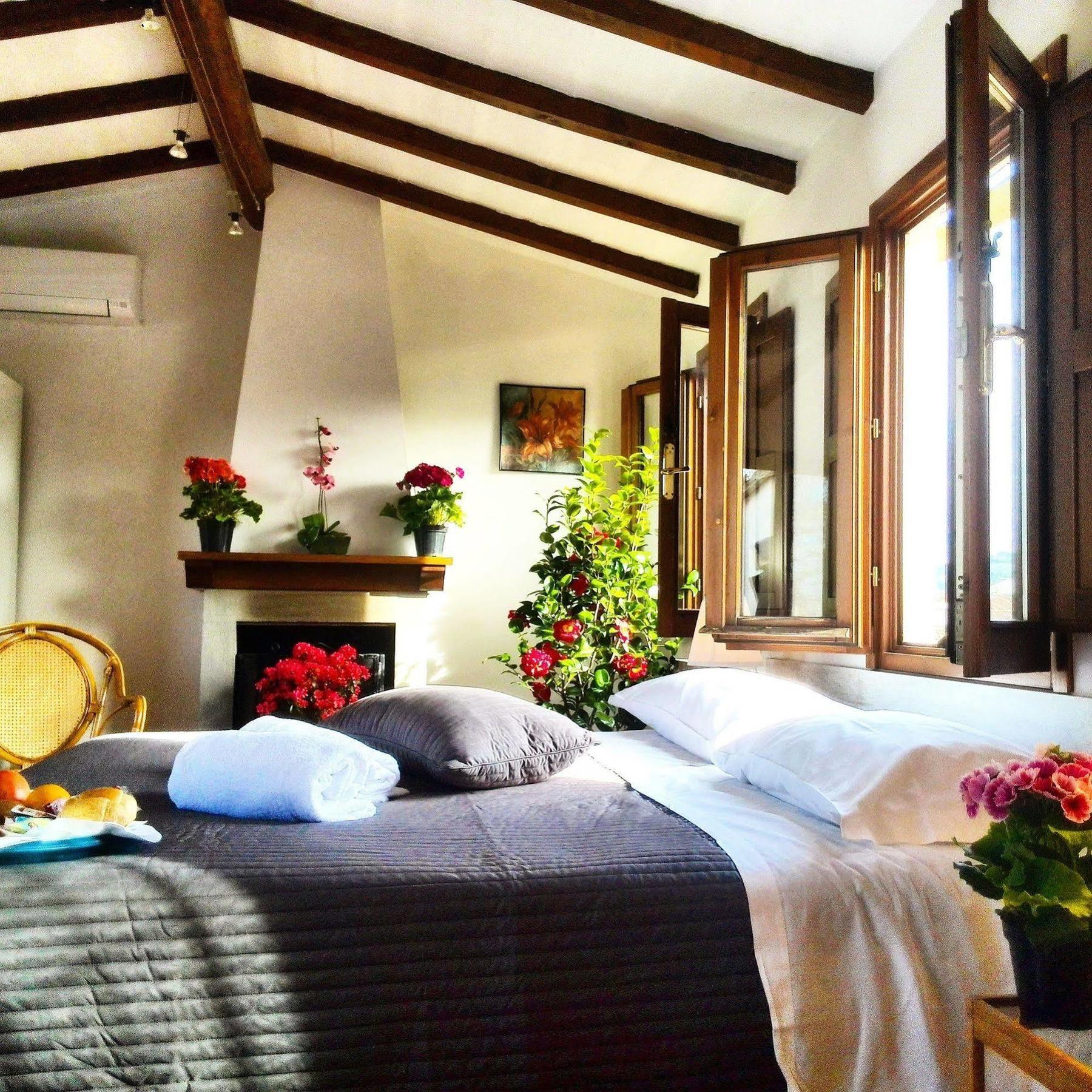 มีอา ปาลาเช Bed & Breakfast ฟลอเรนซ์ ภายนอก รูปภาพ